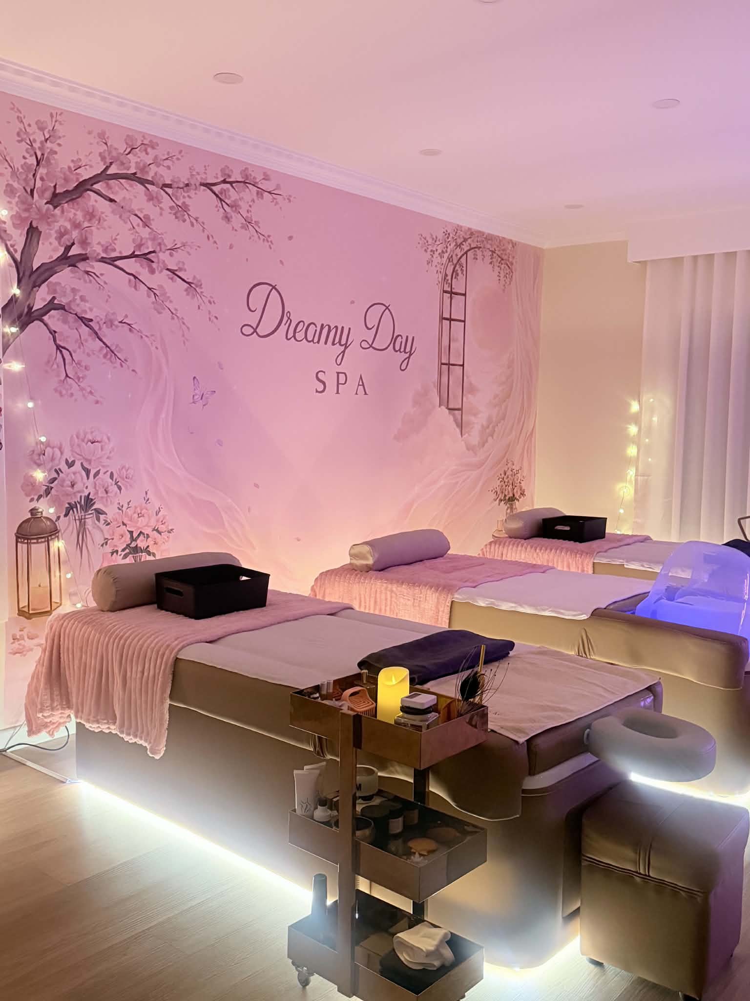 Head spa chair in the Dreamy Day Spa treatment room
